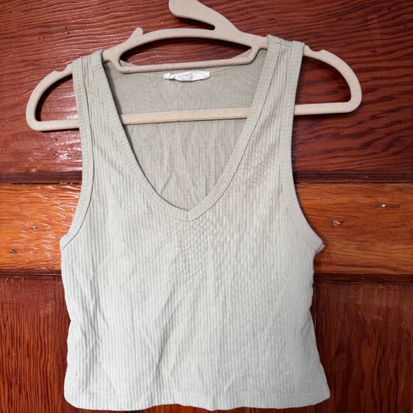 Light green cropped tank top - Picture 2 of 3